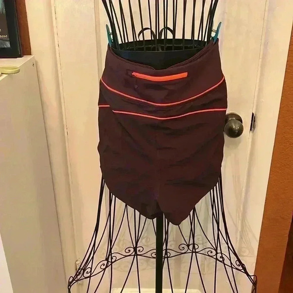 Athlete Run With it Shorts-Sz M - Picture 4 of 7